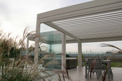 Naples-louvered-patio-cover-motorized-002